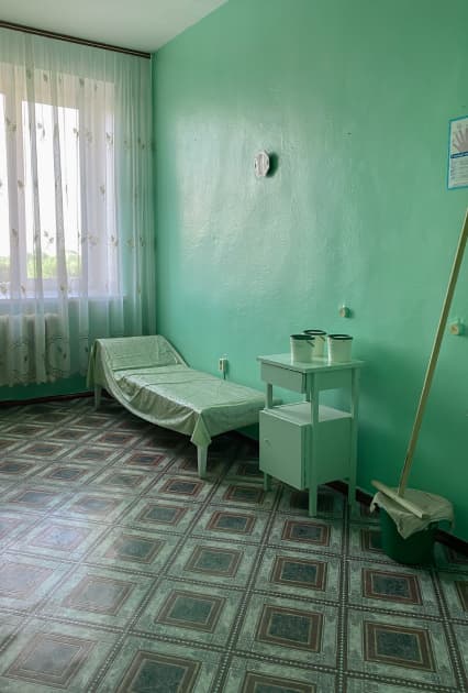 artwork Oksana Nevmerzhytska -  - Hospital. Lost in time