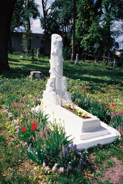 artwork Vika Terekhovska -  -  Cross/Cemetery series