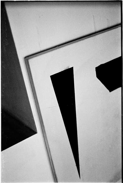 artwork Artur Byzenko -  -  Neither peace nor war