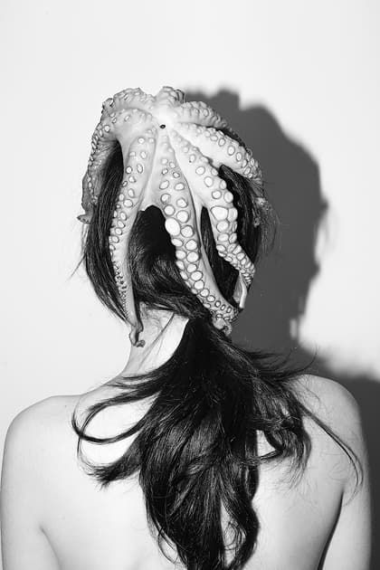 artwork Kristina Mos -  - Handbook of fragility
