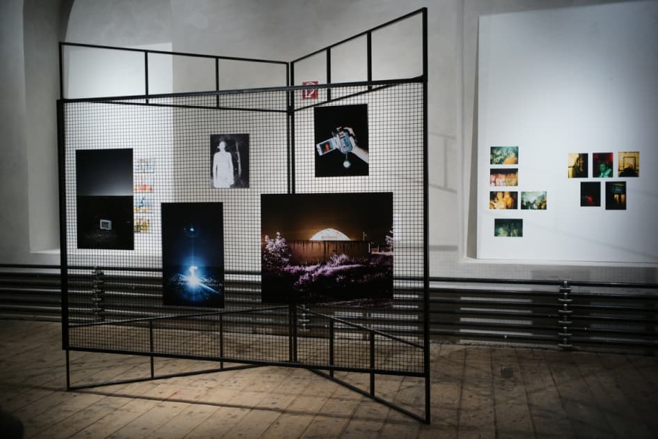 exhibition MYPH Між вогнем та вогнем: українське мистецтво зараз