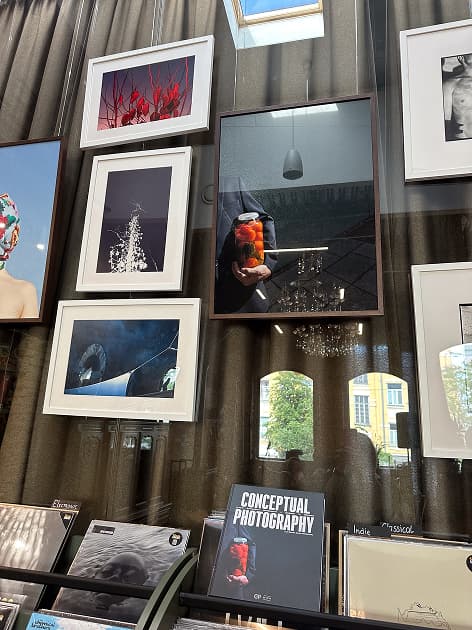 exhibition Readeat Книгарня-кавʼярня - виставка Myph